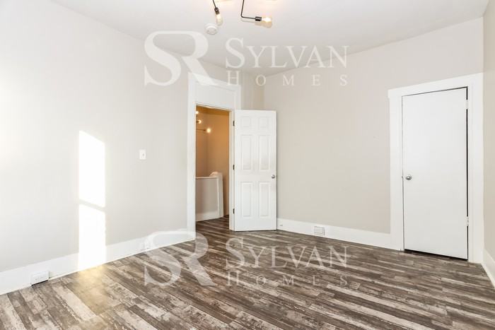 780 Linnard St - Photo 7 of 15