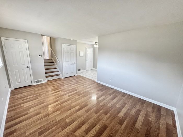 784 Western Park Dr - Photo 3 of 18