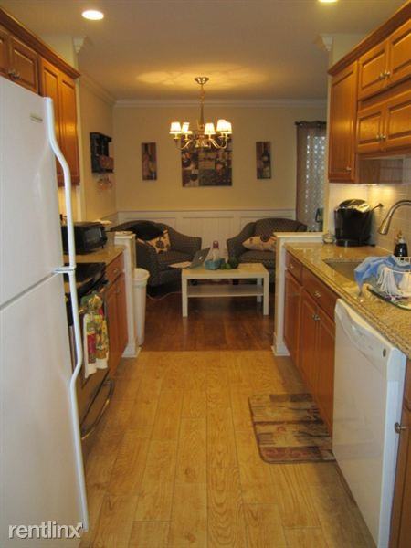 Heywood Heights - Courtland Ave. - Photo 2 of 12
