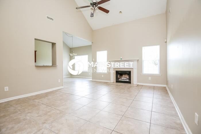 1013 Matheus Drive - Photo 2 of 17