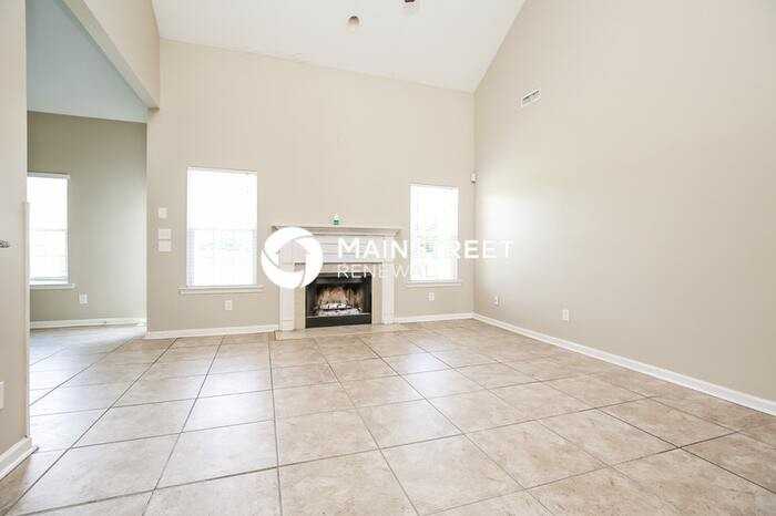 1013 Matheus Drive - Photo 3 of 17