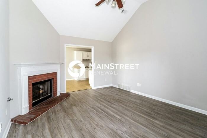 1052 Cross Wood Lane - Photo 3 of 16