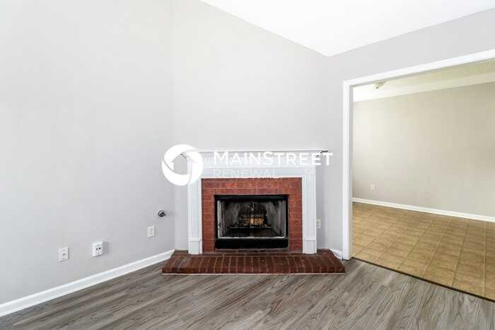 1052 Cross Wood Lane - Photo 4 of 16