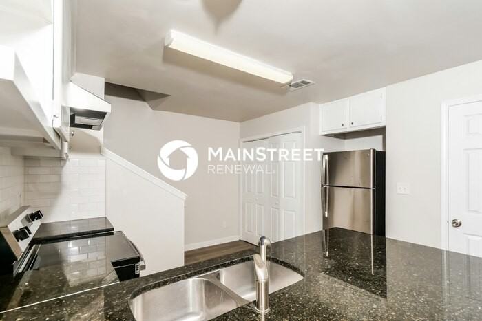 6923 Parkbrook Ln - Photo 6 of 18