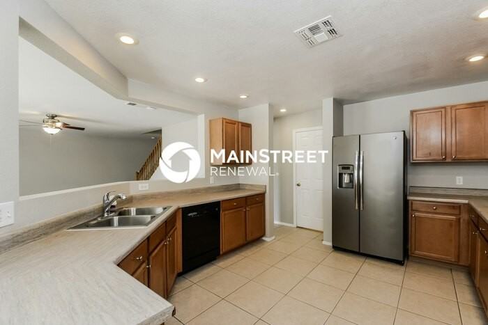 3434 N Crystal Hill Ave - Photo 5 of 17