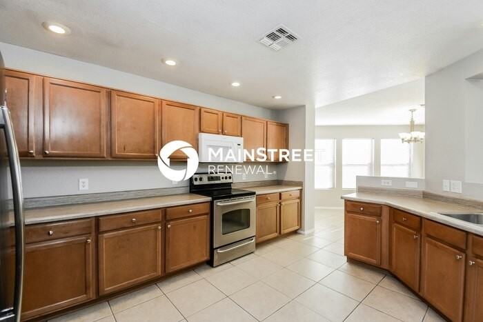 3434 N Crystal Hill Ave - Photo 6 of 17