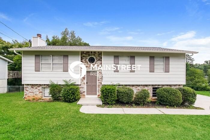 5821 Outer Drive - Photo 4 of 17