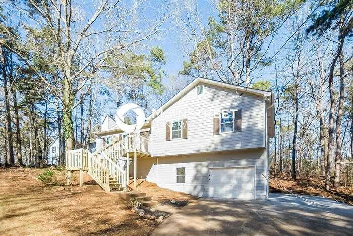 302 Paulding Boulevard - Photo 2 of 15