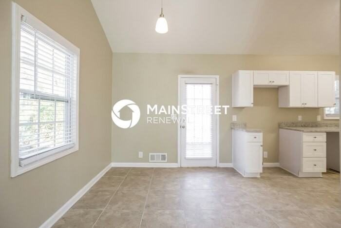 302 Paulding Boulevard - Photo 5 of 15