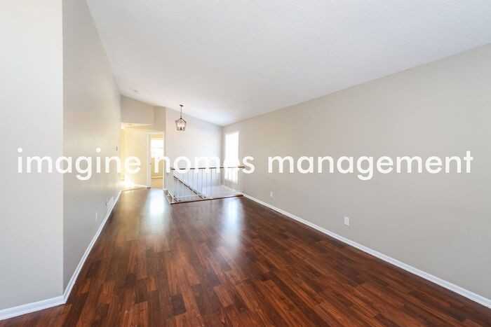 537 Raymond Ave - Photo 5 of 17