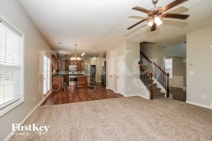 2176 Grant Ave - Photo 3 of 16