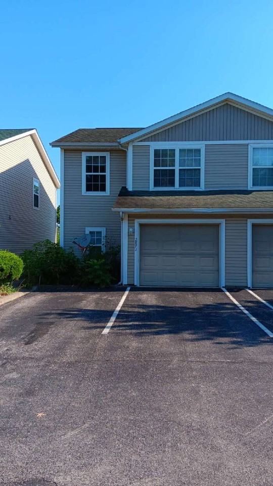 2871 S Walnut Street Pike #2871 - Photo 2 of 24