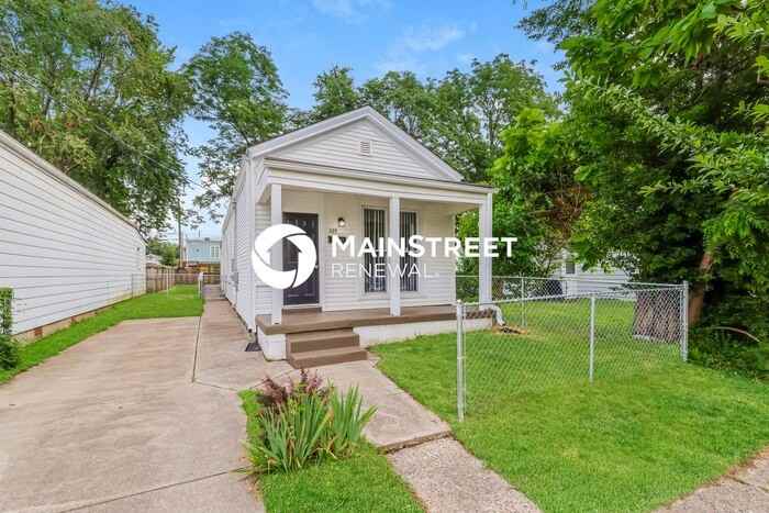 529 Wainwright Ave - Photo 3 of 16