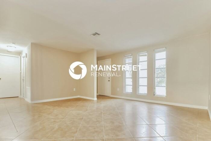 4153 Woodtrail Blvd - Photo 3 of 16