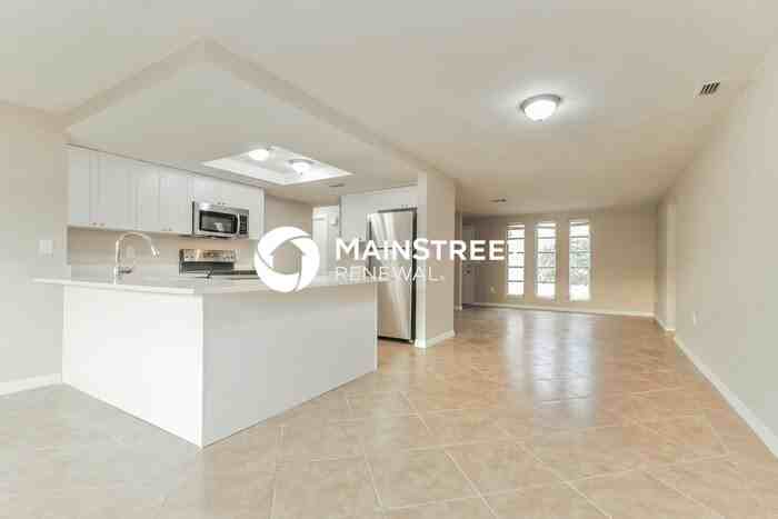 4153 Woodtrail Blvd - Photo 4 of 16