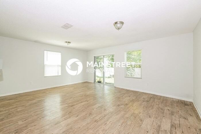 548 Eiseman Way - Photo 4 of 19