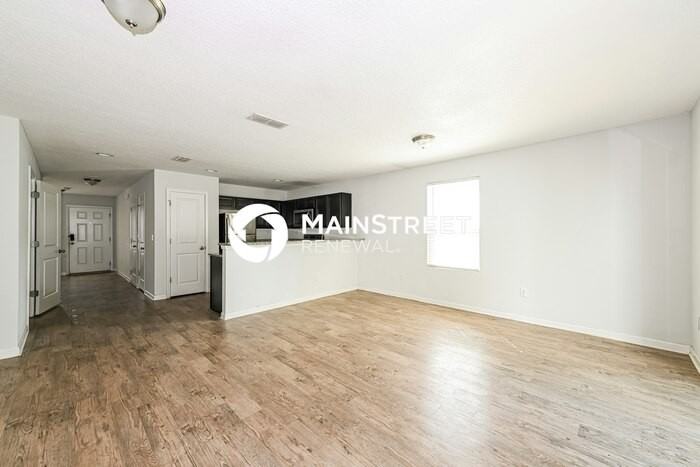 548 Eiseman Way - Photo 5 of 19