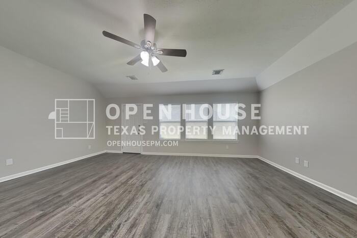 22447 Stamford Brook Ct - Photo 5 of 24