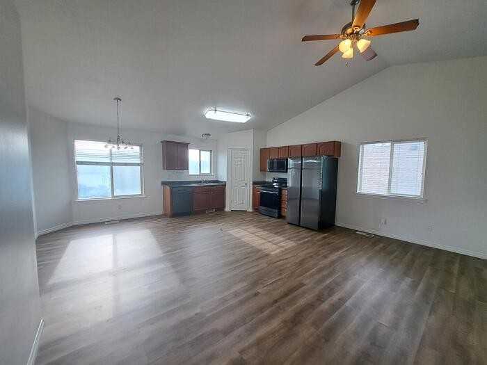 7398 N Ute Dr - Photo 5 of 27