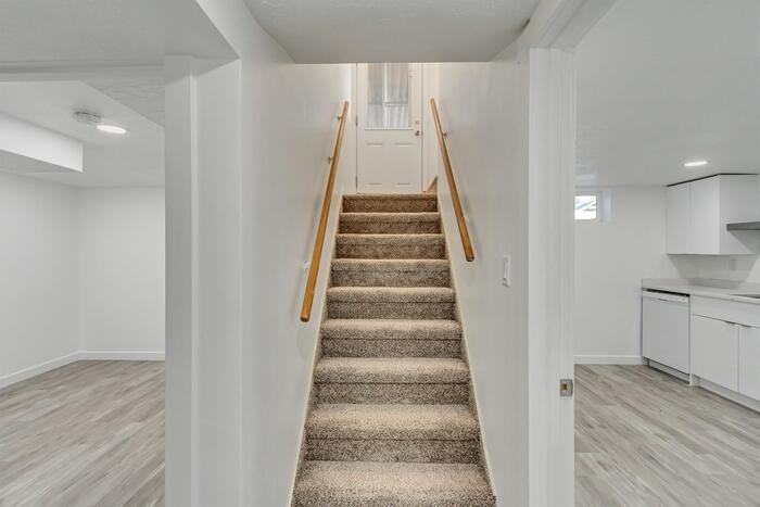 235 N 800 E - Photo 5 of 19