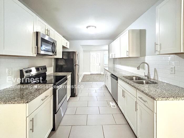 1867 Conrad Ave Se - Photo 3 of 22