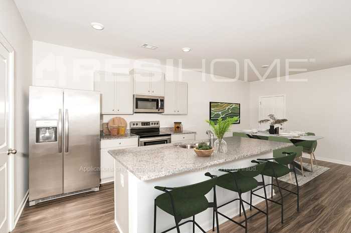 467 Oakwood Dr Nw - Photo 3 of 16