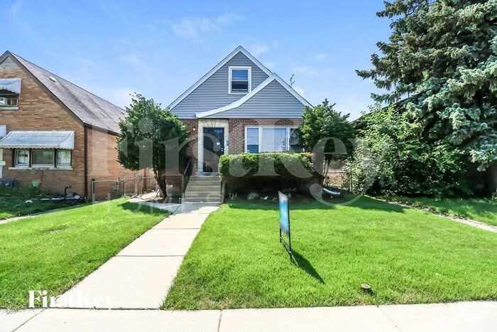 404 46th Ave - Photo 2 of 15