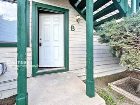 1185 Mazatlan Cir #B - Photo 1 of 1