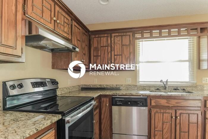 10616 S Blackwelder Ave - Photo 4 of 16