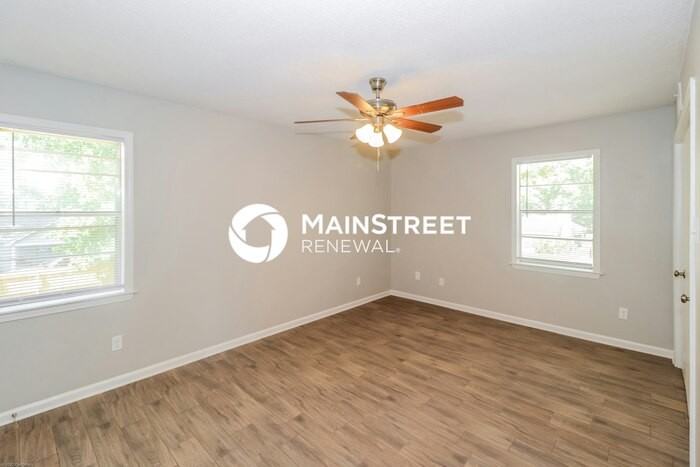 5380 Albemarle Drive - Photo 5 of 16