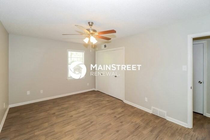 5380 Albemarle Drive - Photo 6 of 16