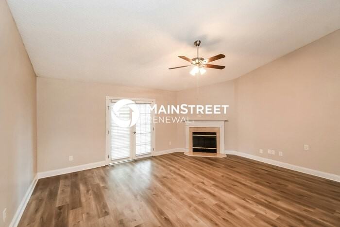 576 Thornberry Rd - Photo 2 of 16