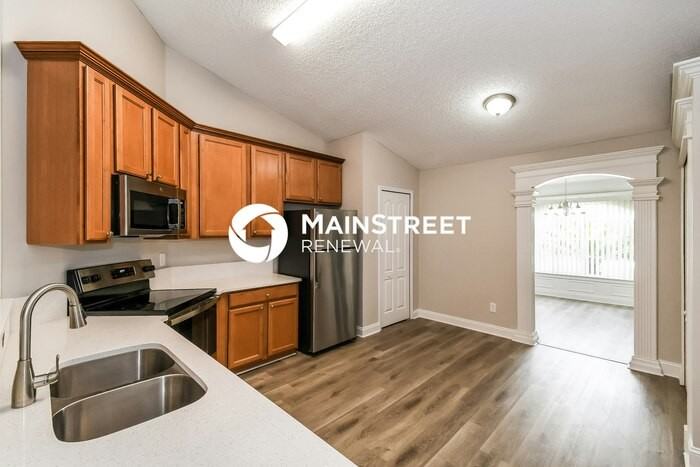 576 Thornberry Rd - Photo 6 of 16