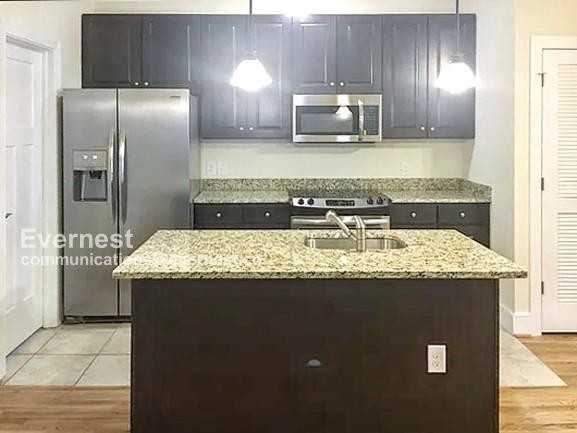 6 South Harvie Street #F - Photo 4 of 11