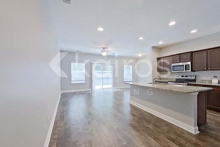 407 Ferguson Ln - Photo 6 of 22