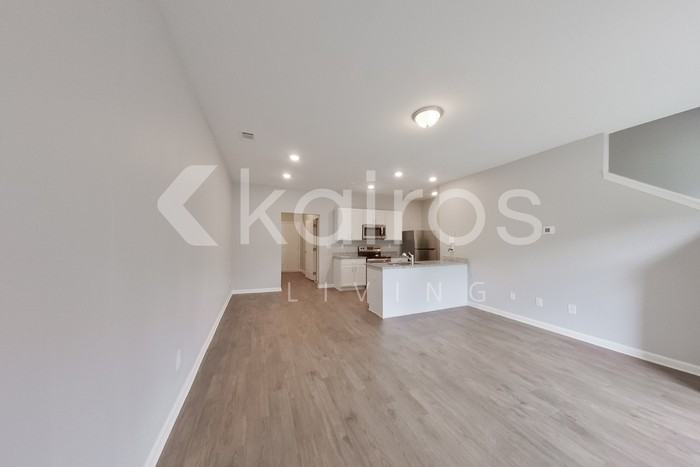 139 Dudley Way Sw - Photo 2 of 23