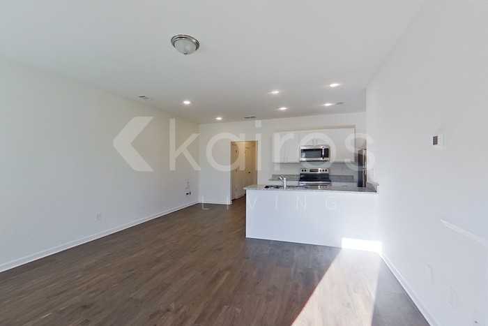 115 Dudley Way Sw - Photo 5 of 22