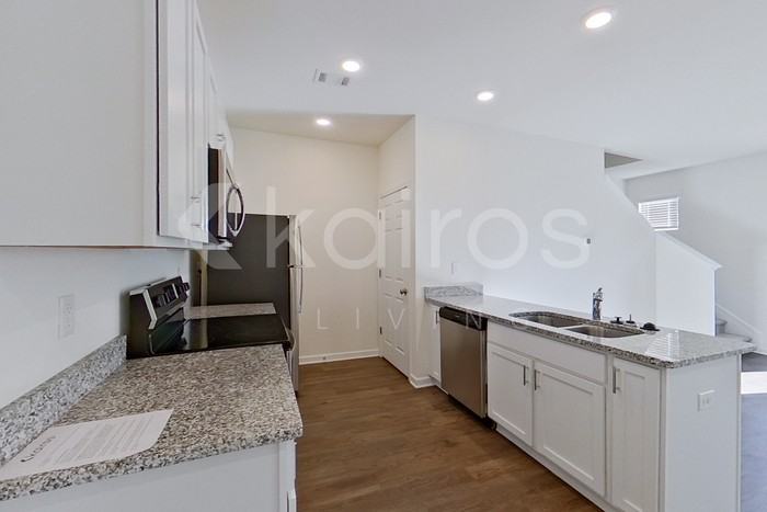 115 Dudley Way Sw - Photo 7 of 22