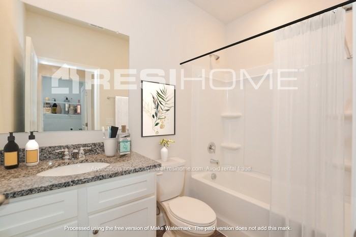 5226 Inglewood Dr - Photo 5 of 15