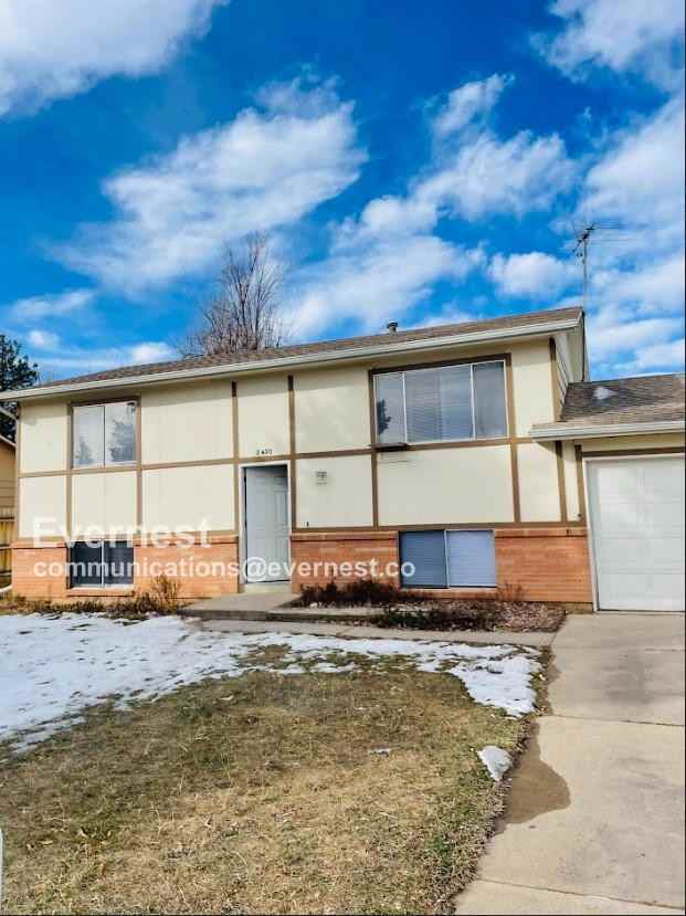 2430 W Stuart St - Photo 3 of 50