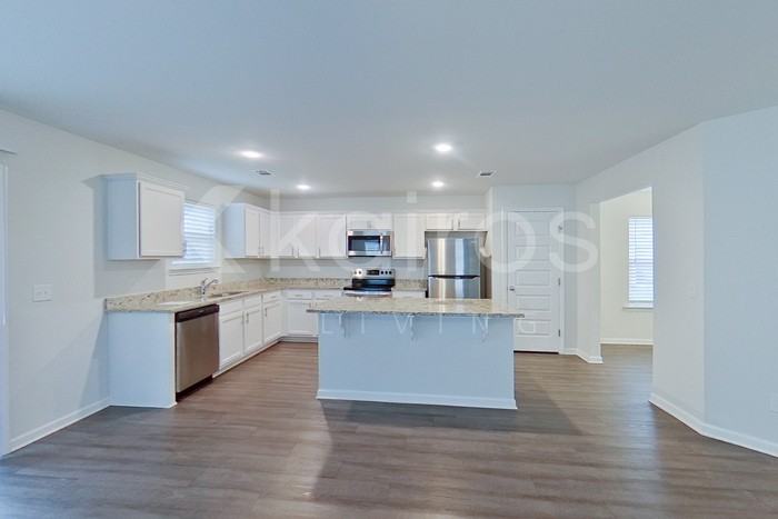 247 Western Red Cedar Dr - Photo 4 of 22