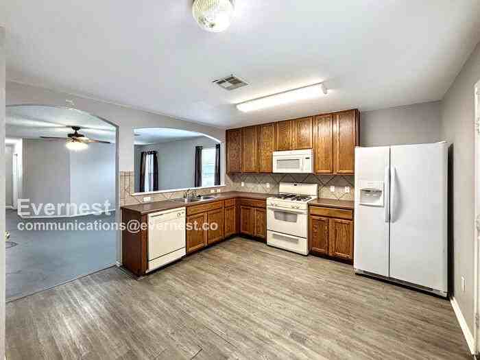 13120 Winecup Mallow Trl - Photo 2 of 15