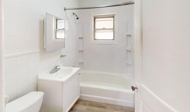 710 E Avenue F - Photo 4 of 17