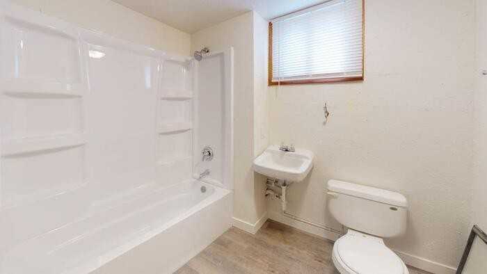 710 E Avenue F - Photo 5 of 17