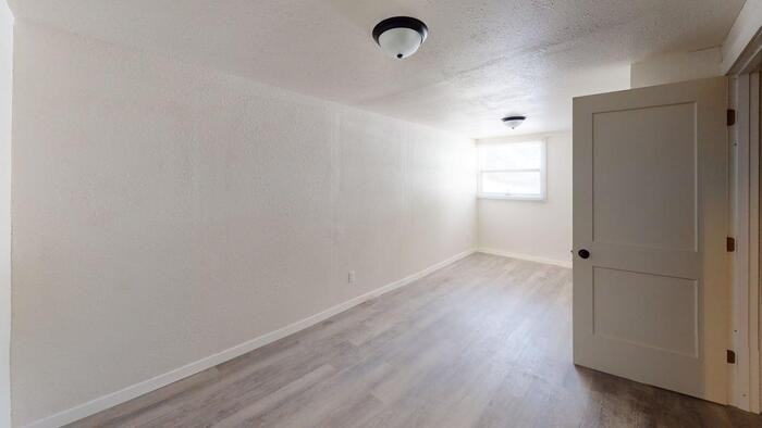 710 E Avenue F - Photo 7 of 17