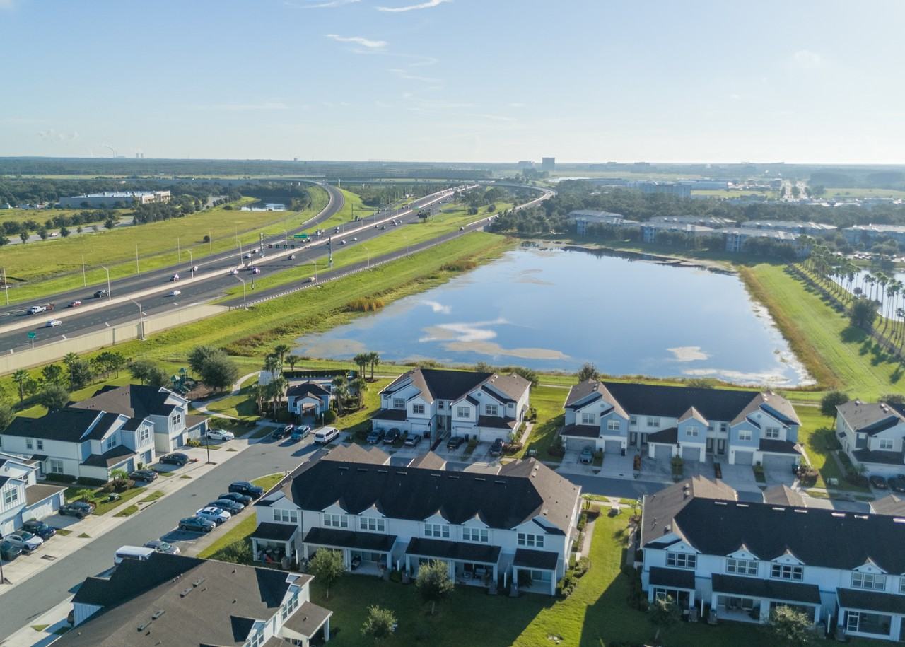 3869 Plainview Dr #1 - Photo 7 of 33