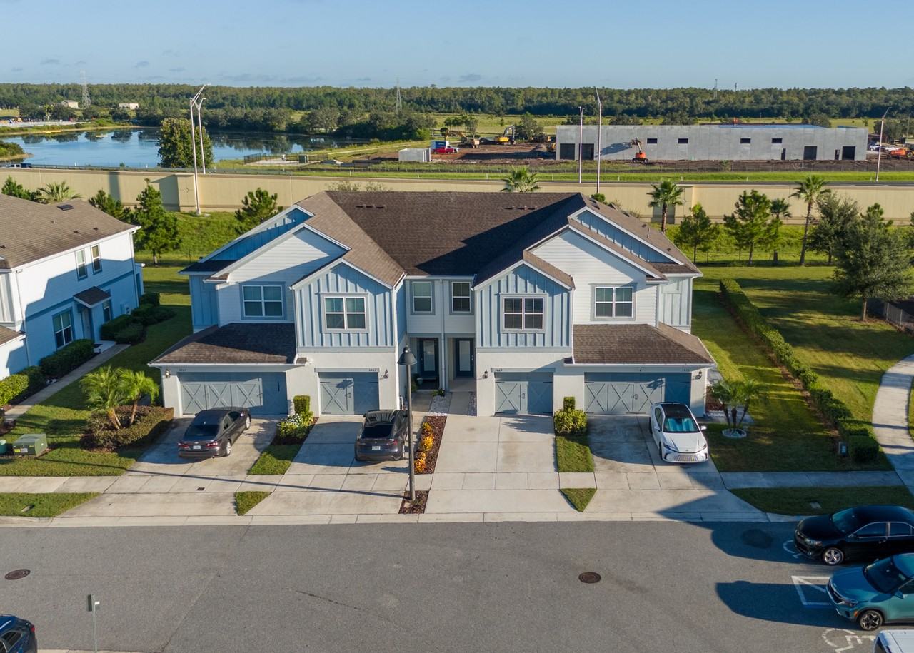 3869 Plainview Dr #1 - Photo 2 of 33