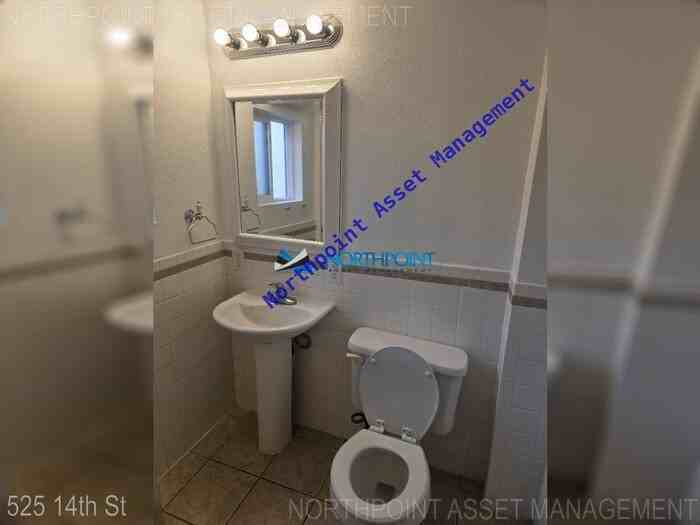 525 14th St #525 - Photo 7 of 10