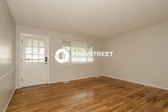 1215 Dawn Valley Dr - Photo 4 of 19