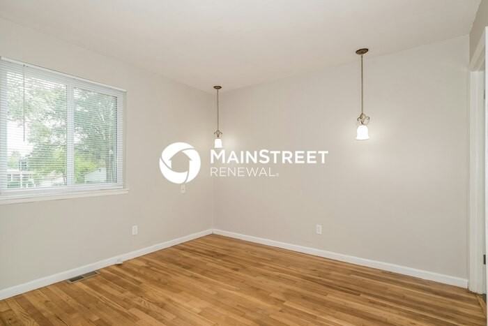 1215 Dawn Valley Dr - Photo 5 of 19